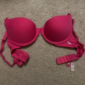 PINK Victoria's Secret Fuchsia Bra